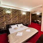 Hotell Boutique Shine 4*