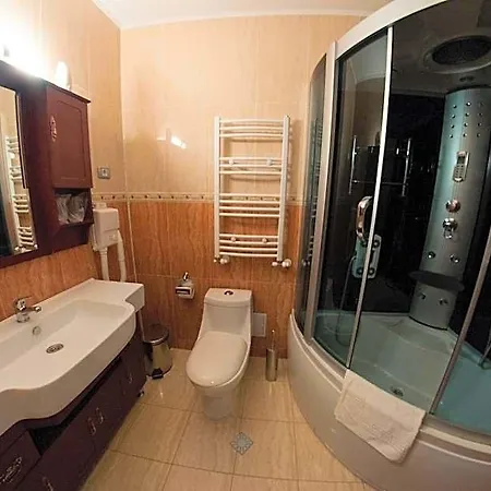 Boutique Shine 4*