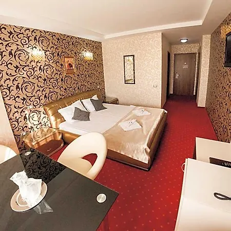 Boutique Shine 4* 尼普顿
