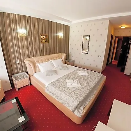 Boutique Shine 4* 尼普顿