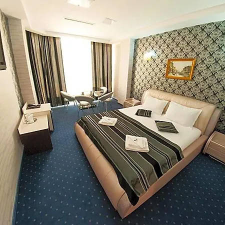 Boutique Shine 4* 尼普顿