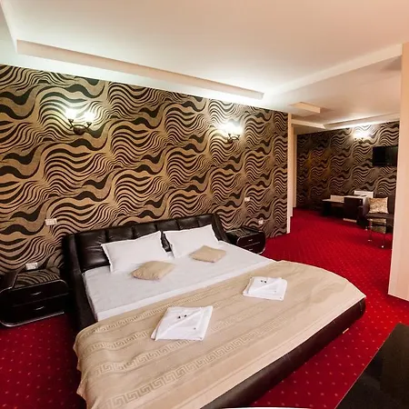 Hotel Boutique Shine 4*