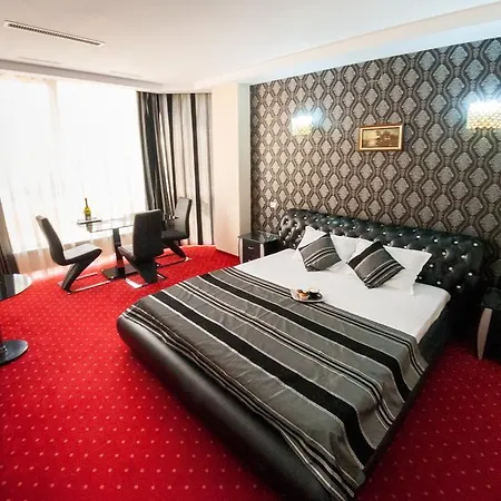 Hotel Boutique Shine 4*